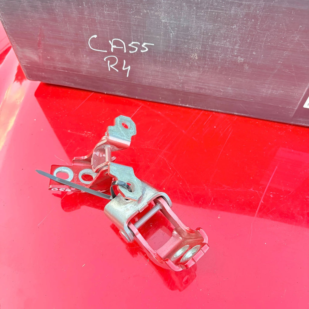 Renault Clio IV X98 2012-2020 5dr Rear Right Door Hinge 804200003RK/804000016RF