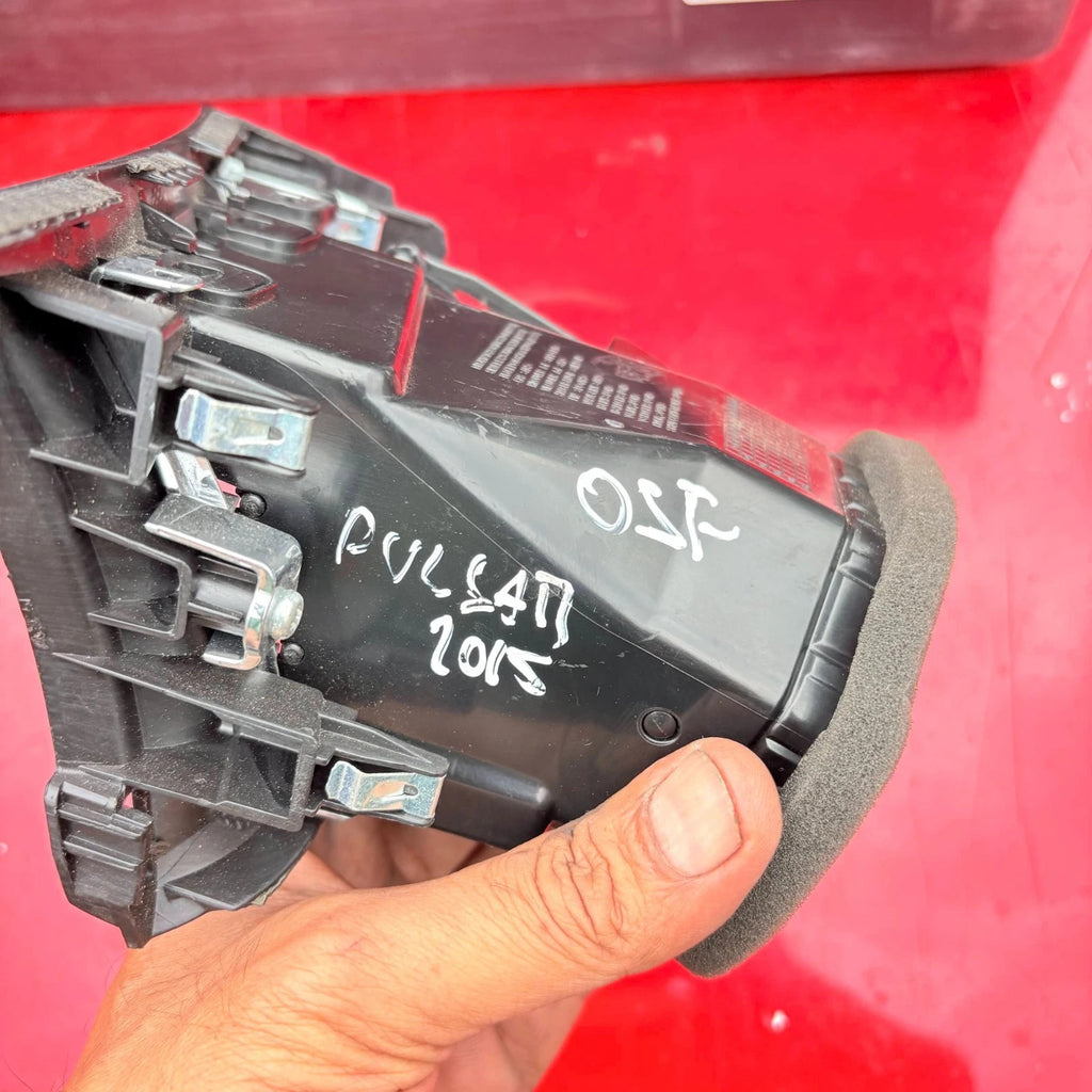 2015 Nissan Pulsar Driver Right Side Dashboard Ventilation Grille 88761 3ZPOA