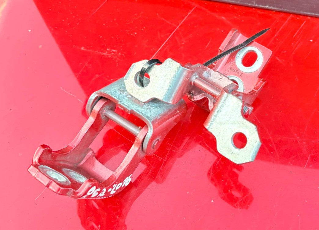Renault Clio IV X98 2012-2020 5dr Rear Right Door Hinge 804200003RK/804000016RF