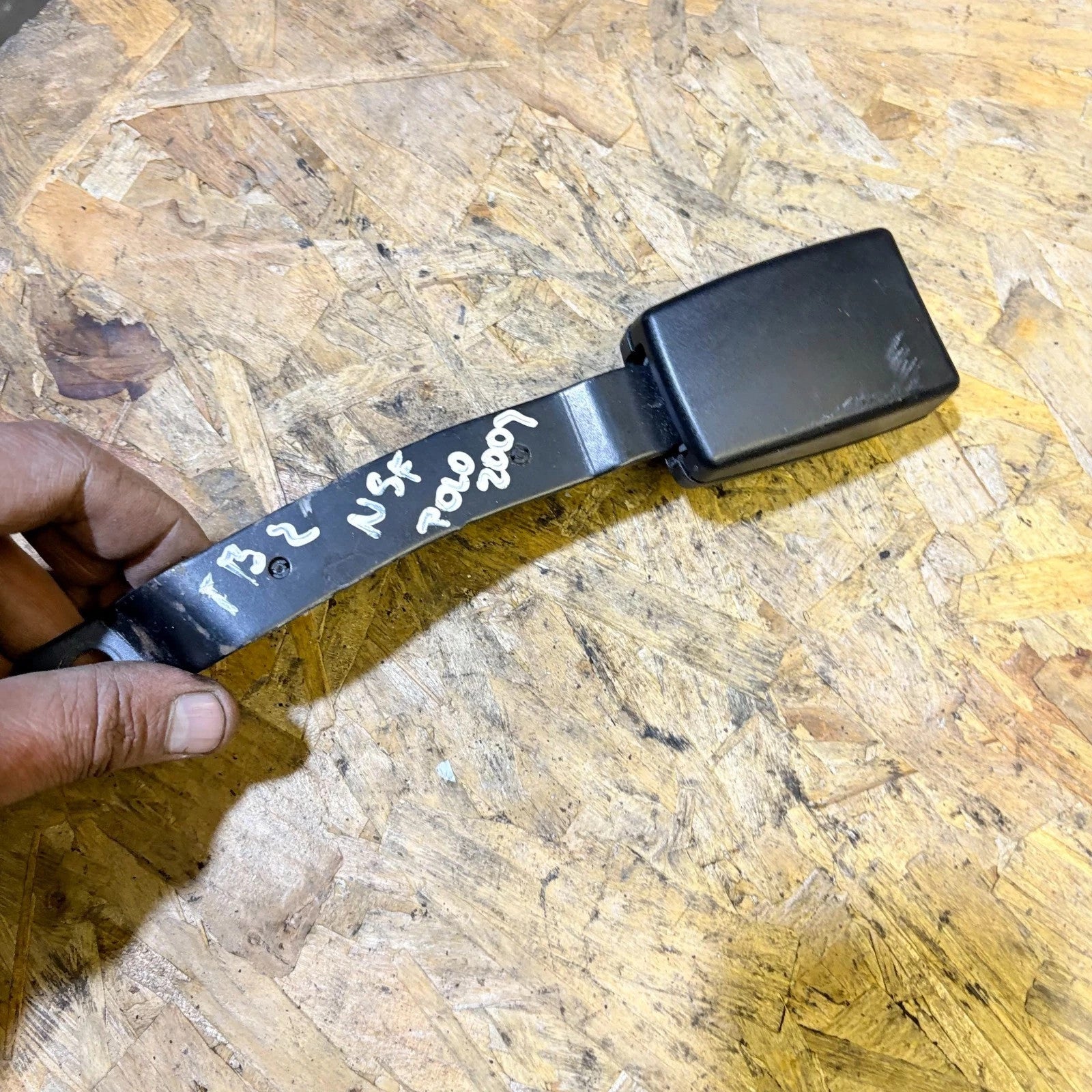 VOLKSWAGEN POLO 2007 SEAT BELT BUCKLE FRONT LEFT