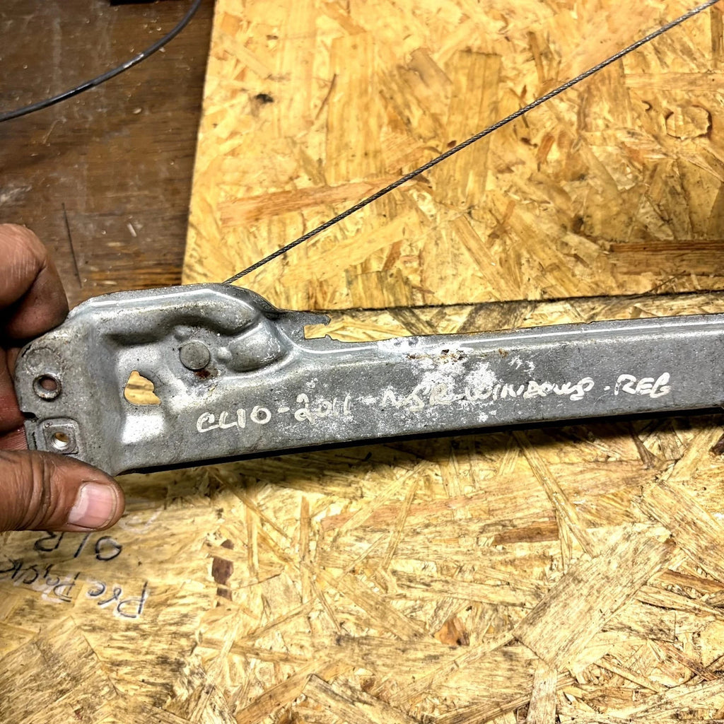 8200291154 NSR WINDOW REGULATOR / 981280201 BROSE / 8200291154 / 5729076 F 2011
