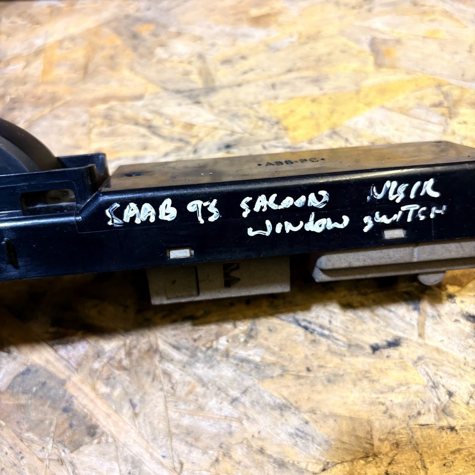 SAAB 9-3 Estate YS3F Passenger Rear Door Window Switch 12758534 2.00 Petrol