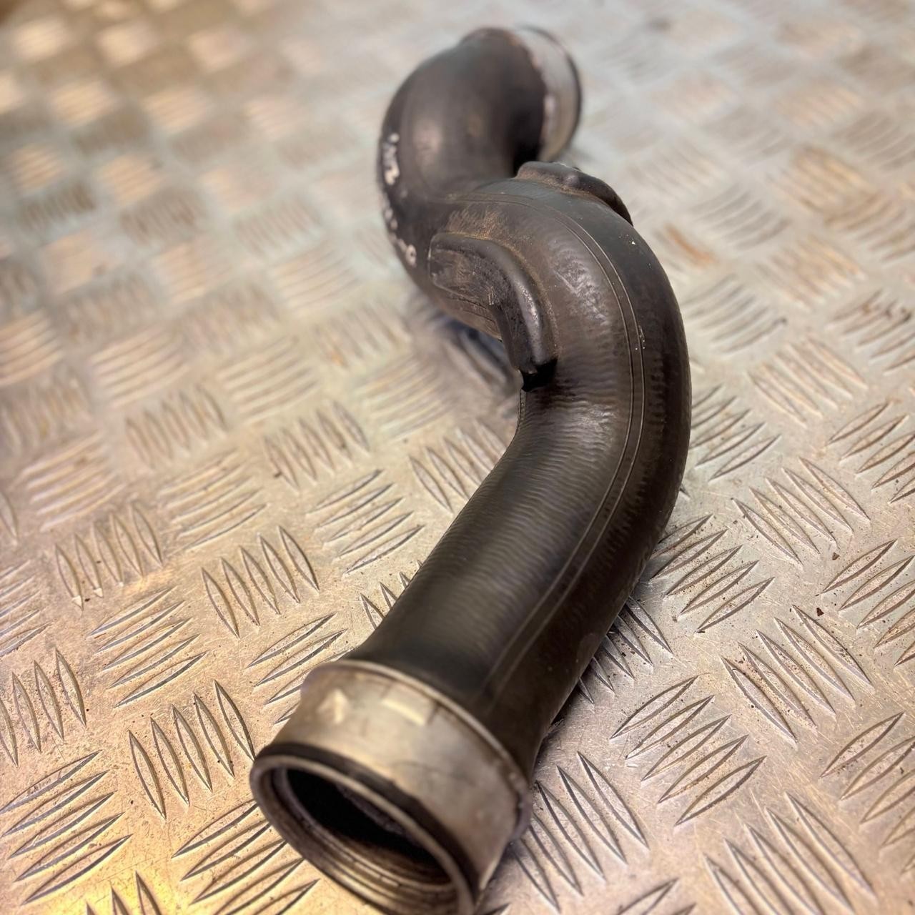 MERCEDES-BENZ C-Class W203/S203/CL203 (2000-2008) Intercooler Hose Pipe 20352820