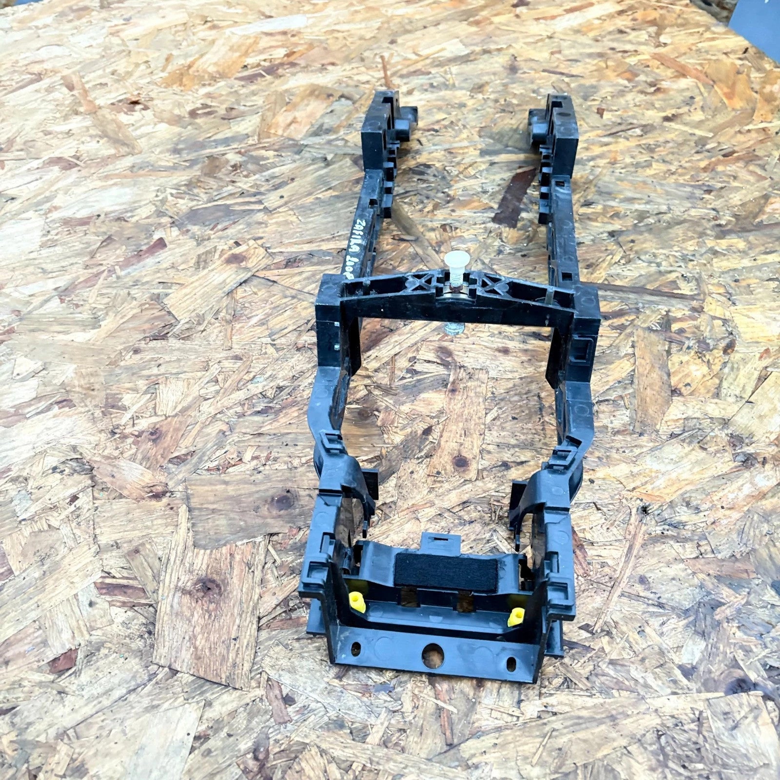 VAUXHALL ZAFIRA B 2005-2014 CENTRE CONSOLE HOUSING BRACKET SUPPORT