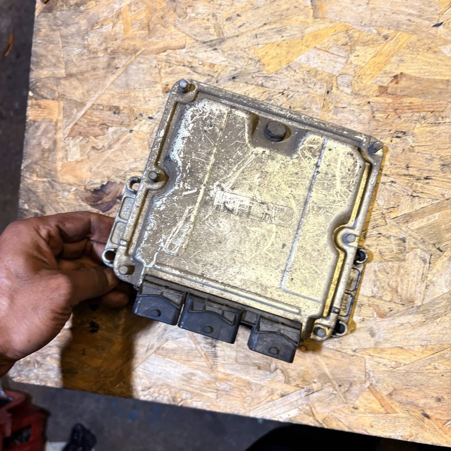 PEUGEOT CITROEN FIAT SCUDO DISPATCH 0281010884 9650931880 ECU ENGINE CONTROL