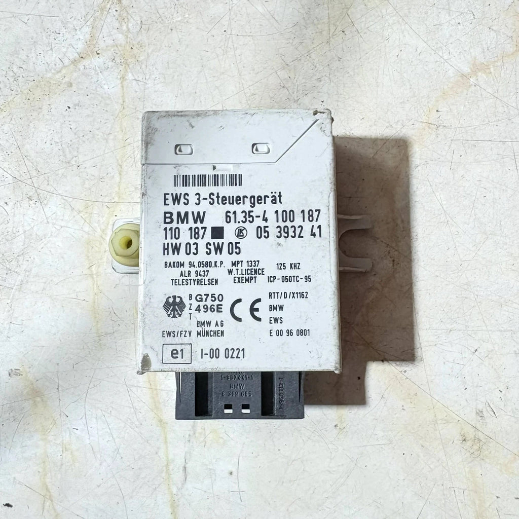 BMW 5 E39 520i Petrol Immobilizer control unit module 61354100187 05393241
