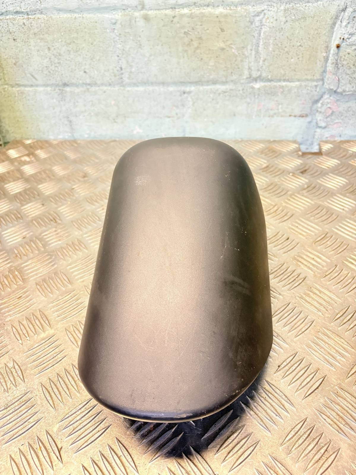 BMW 1 Series steering column cover 6131-6 950 262-01