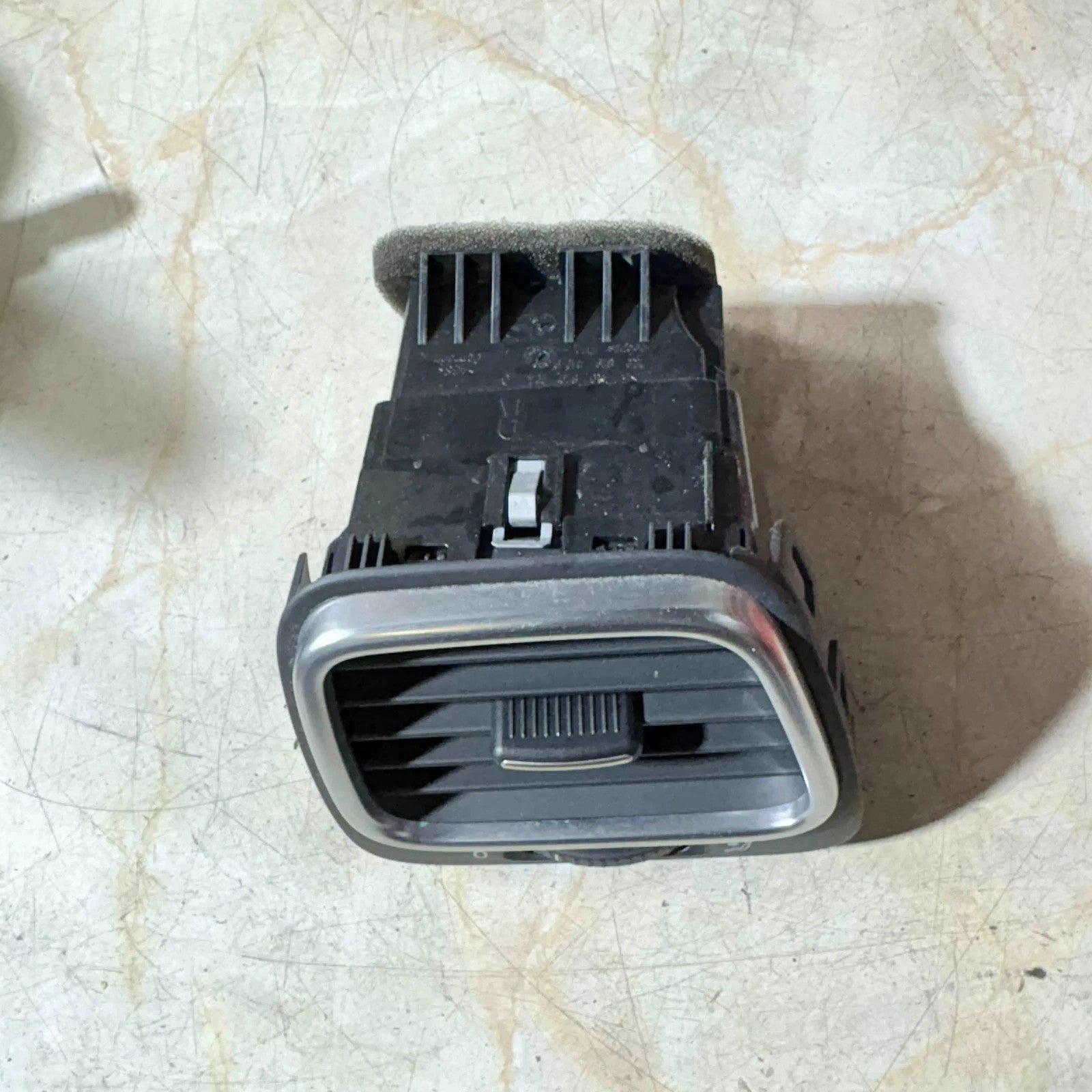 VW VOLKSWAGEN EOS 2006-2012 HEATER BLOWER AIR VENT RIGHT SIDE O/S 1Q0819710B