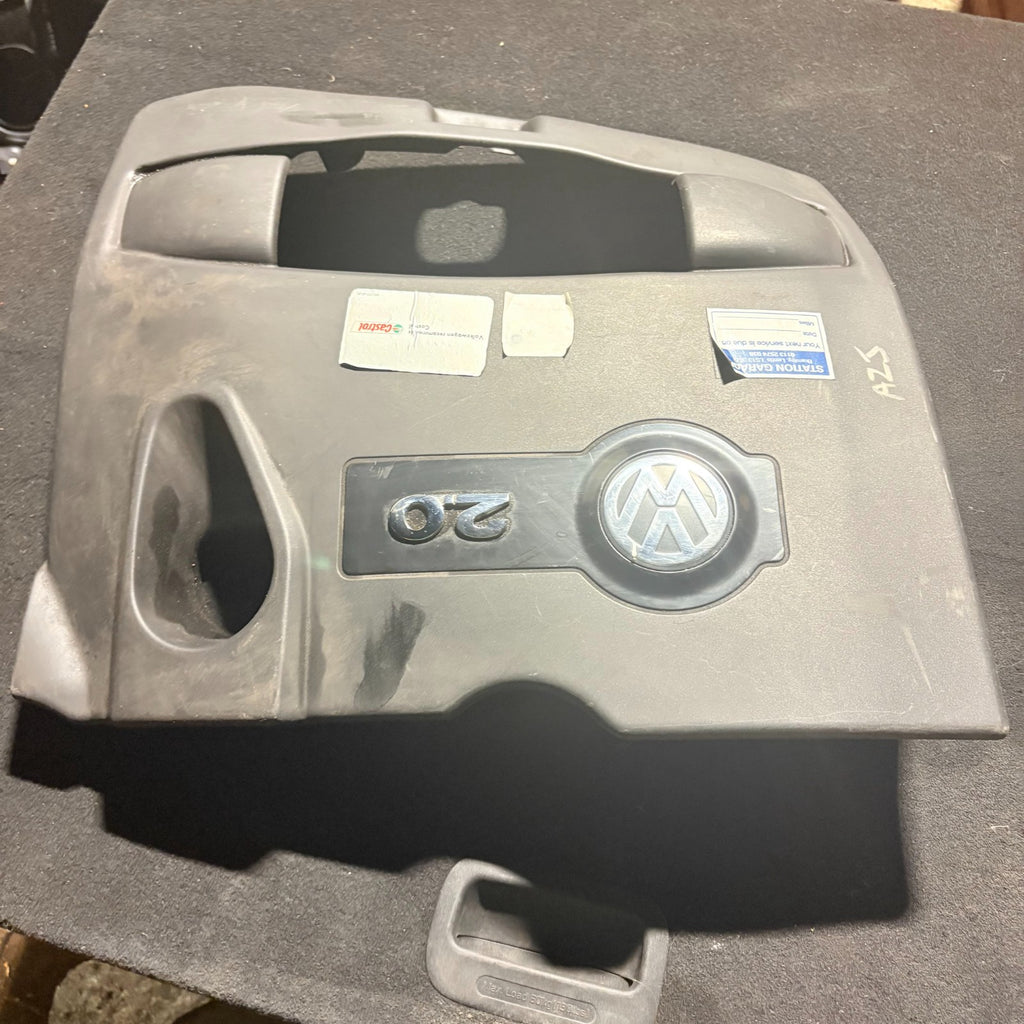 VW New Beetle Bora Jetta 2.0 Engine Cover Intake Manifold 06A103925CM
