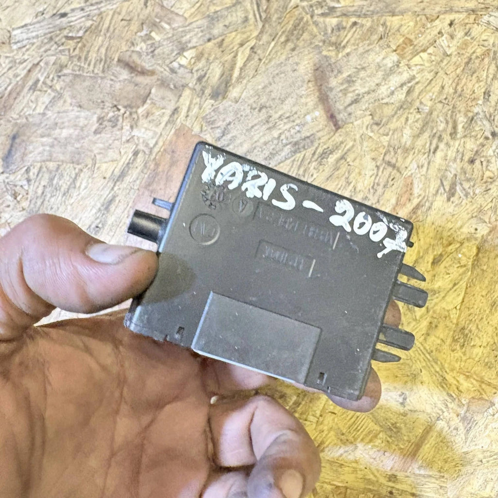 TOYOTA YARIS MK2 05-11 IMMOBILISER TRANSPONDER KEY CONTROL UNIT ECU 89780-00010