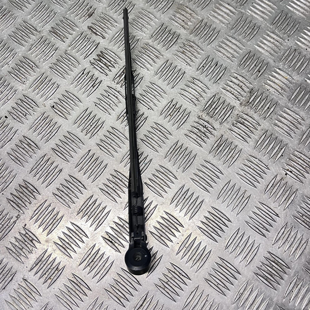 Dodge 2008 rear wiper arm 05303787AD
