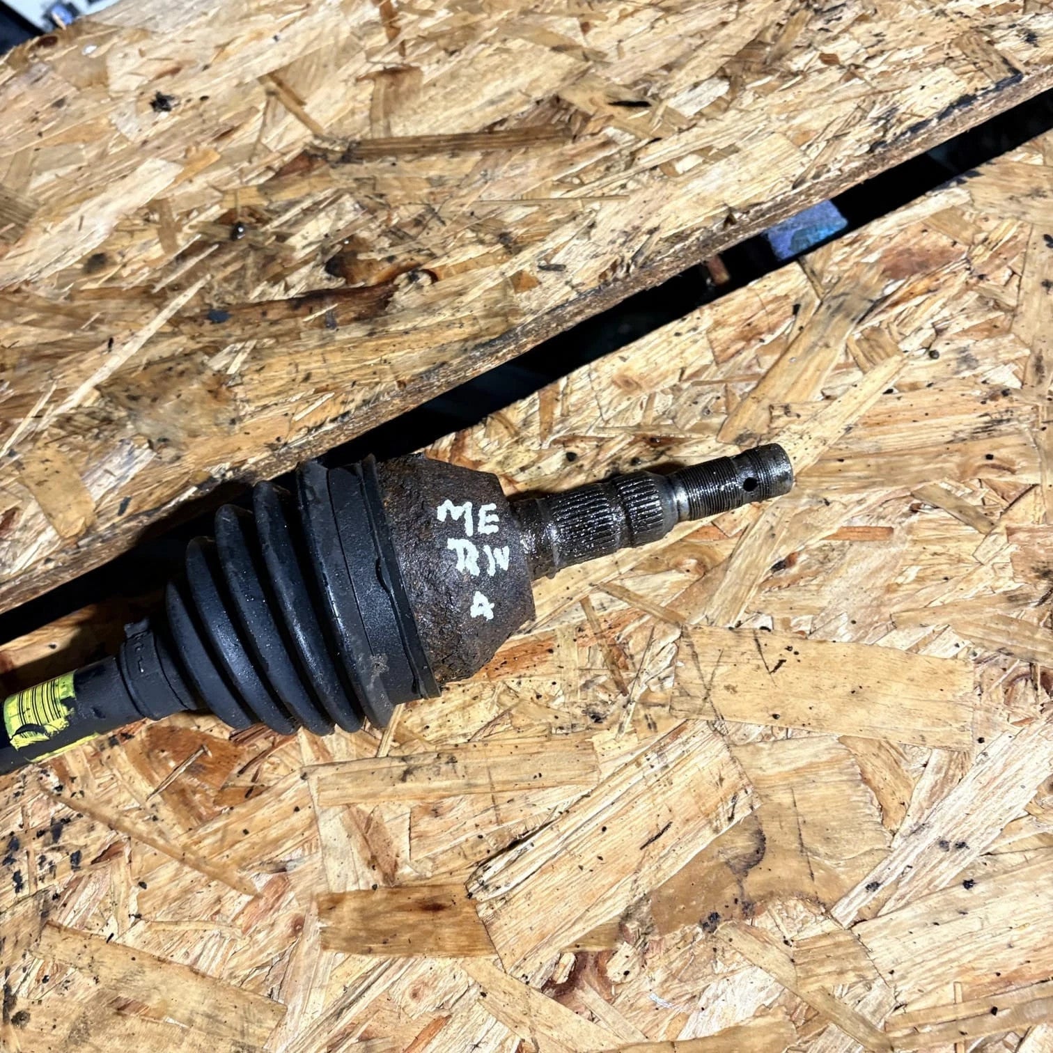 VAUXHALL OPEL MERIVA 2011 1.7 CDTI FRONT DRIVESHAFT PASSENGER SIDE LEFT AUTO