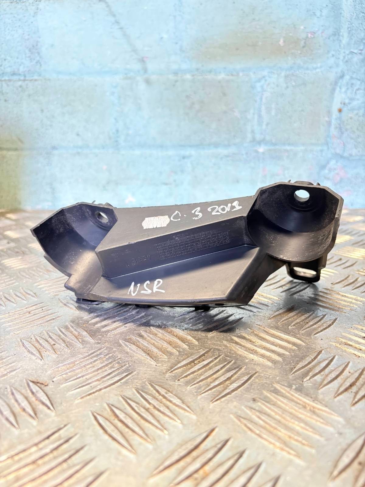 CITROEN C3 2013 Driver Side Rear Bumper Bracket 9683977280 NSR