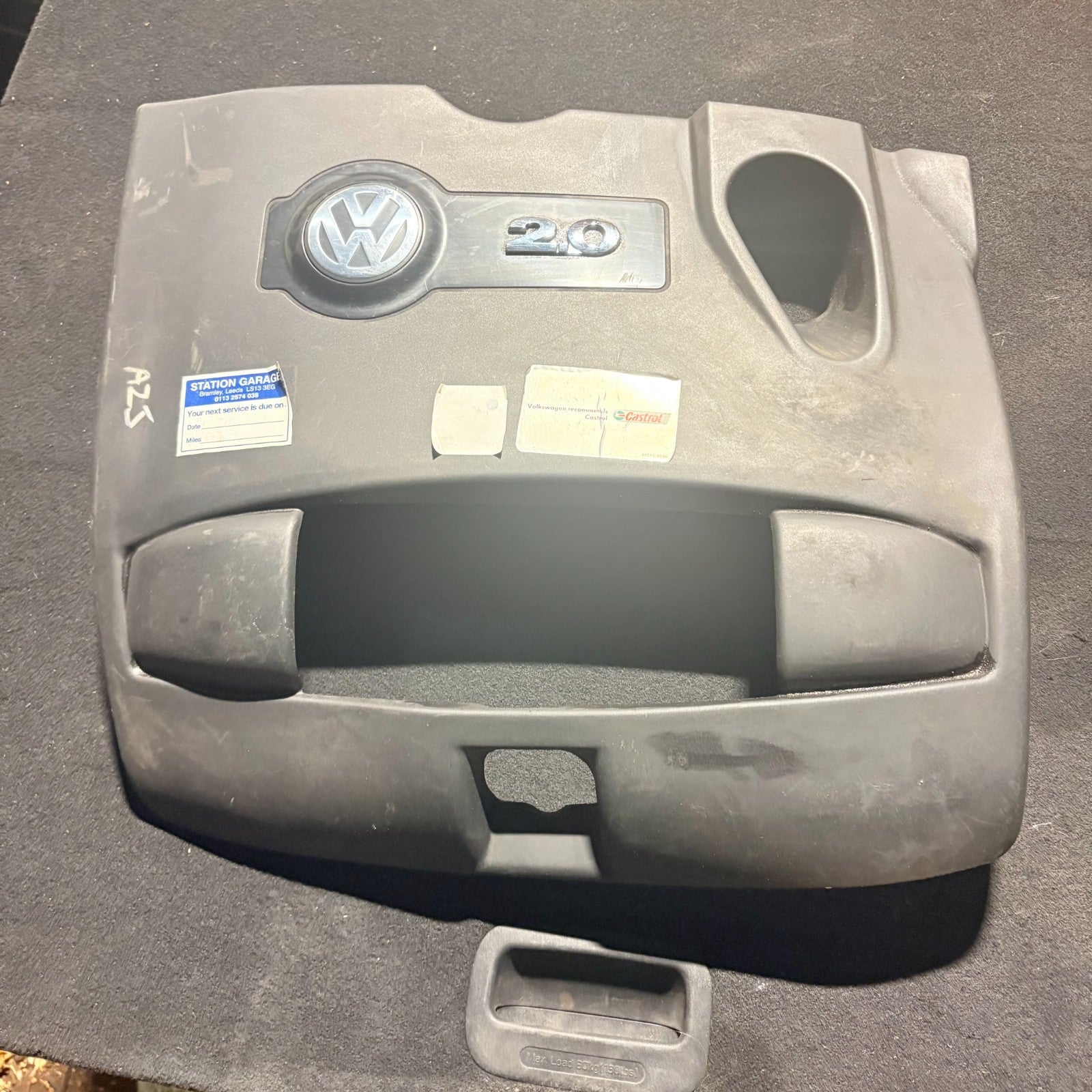 VW New Beetle Bora Jetta 2.0 Engine Cover Intake Manifold 06A103925CM