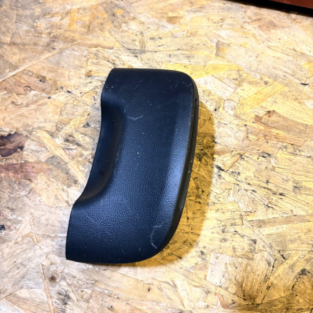 KIA CARENS UN 2006-2013 REAR CENTRE CONSOLE ASHTRAY TRAY ASSEMBLY 84551-1D000
