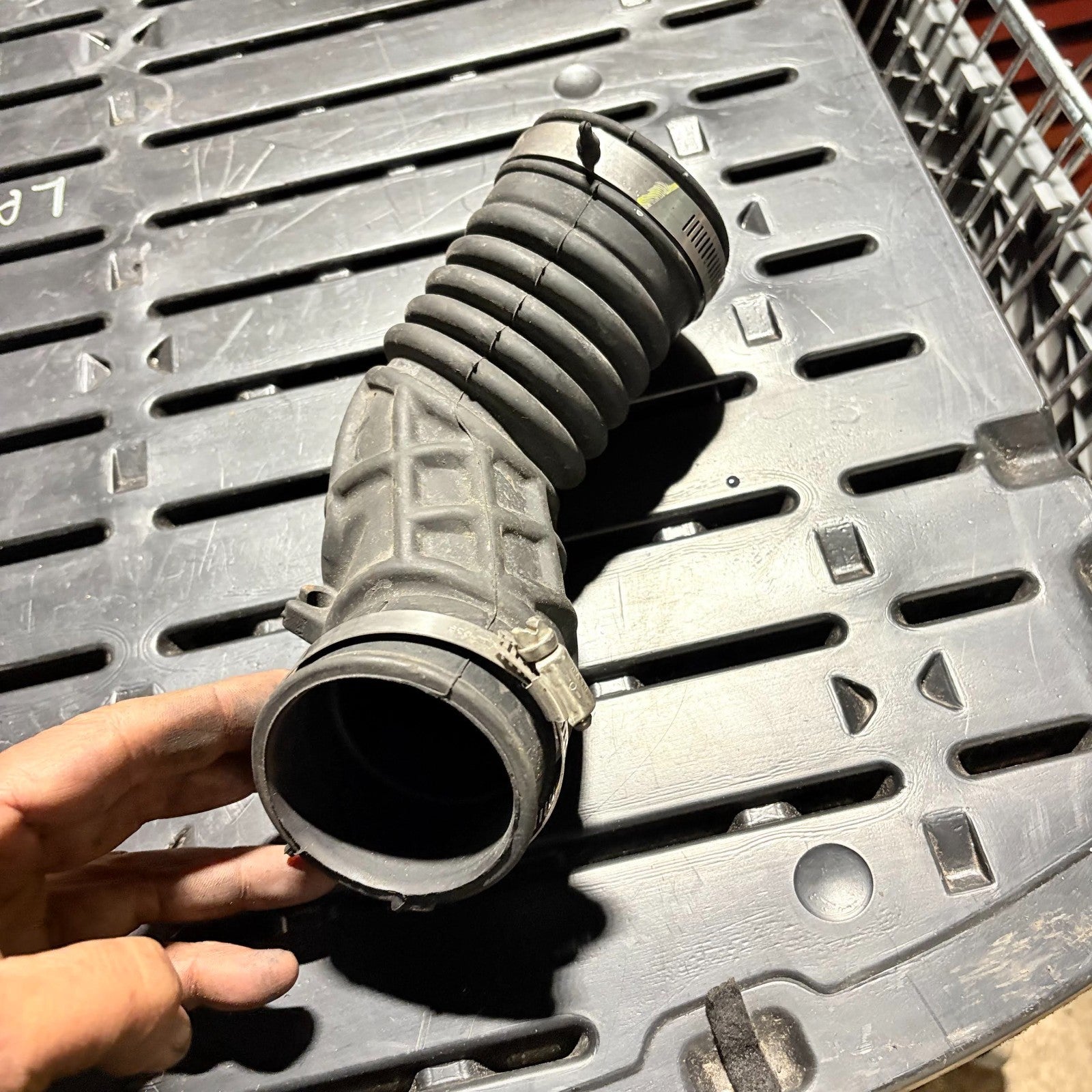 NISSAN PULSAR 2014-2018 C13 AIR INTAKE INLET HOSE PIPE