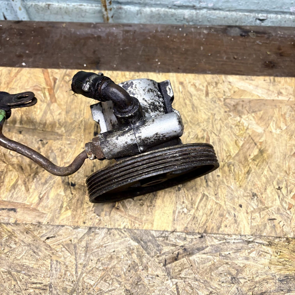 Citroen Xsara Peugeot 306 1.4 KFX TU3JP Power Steering Pump 26049438 9634070580