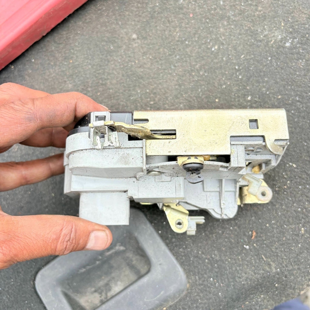 Citroen Berlingo Peugeot Partner MK1 1996-2008 Front Left Door Lock