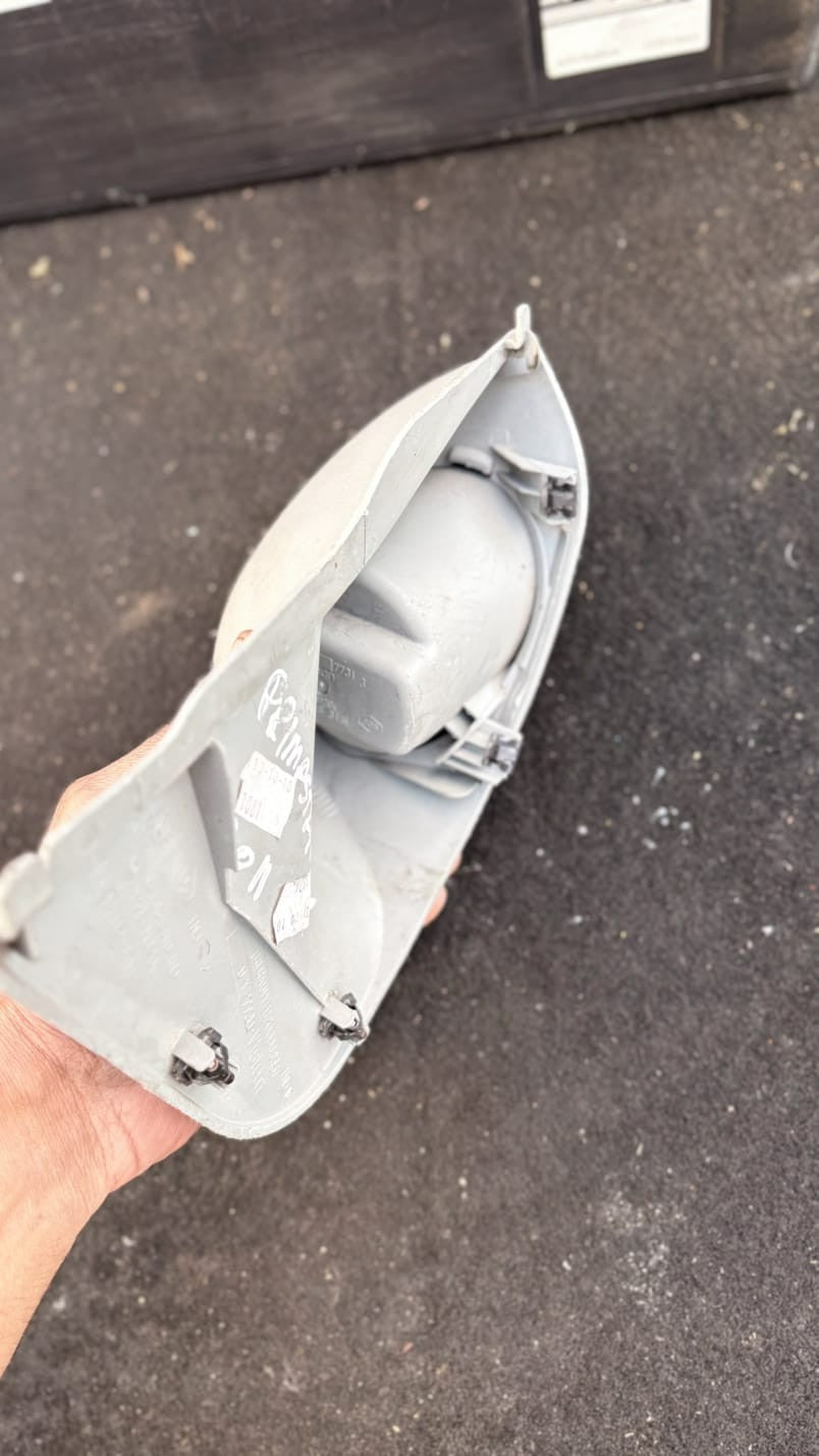 RENAULT TRAFIC VAUXHALL VIVARO 2001-14 DASHBOARD DRIVERS CUP HOLDER R6-136-S310