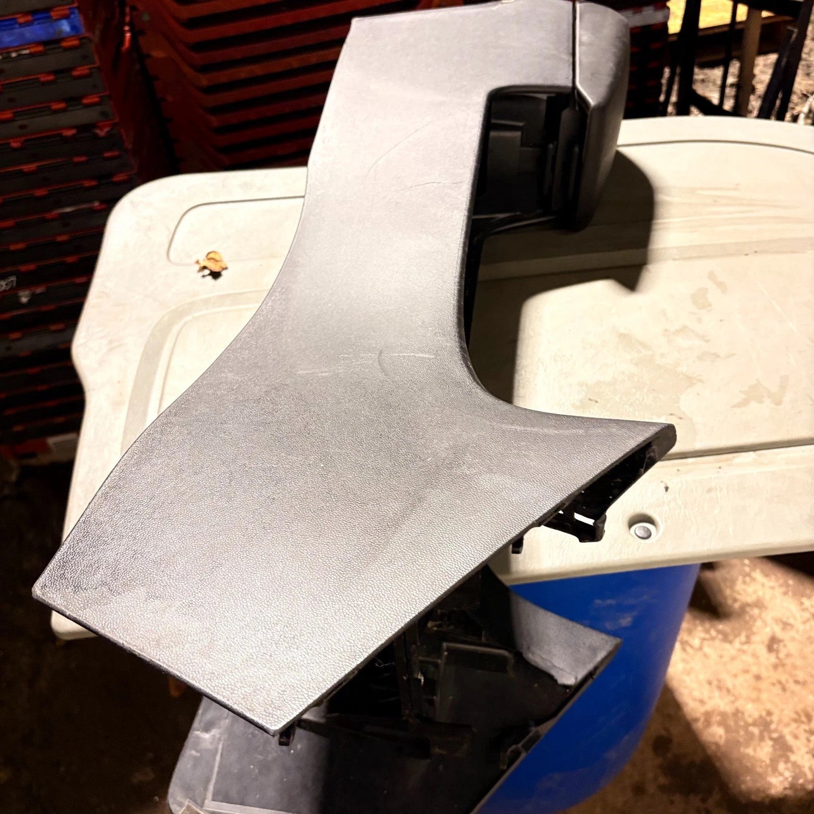 2010-2013 Mazda 3 Sedan Centre/Center Console Armrest Assembly Black