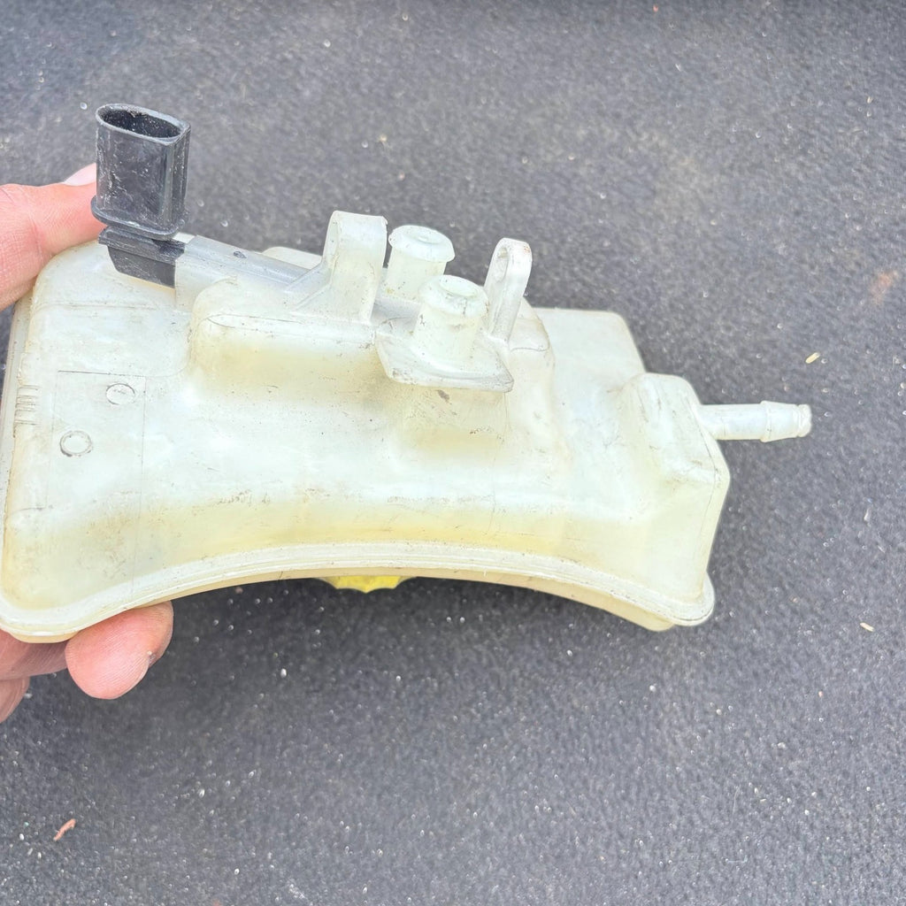 Audi A4 B8 Brake Fluid Reservoir Expansion Tank 2008-2012