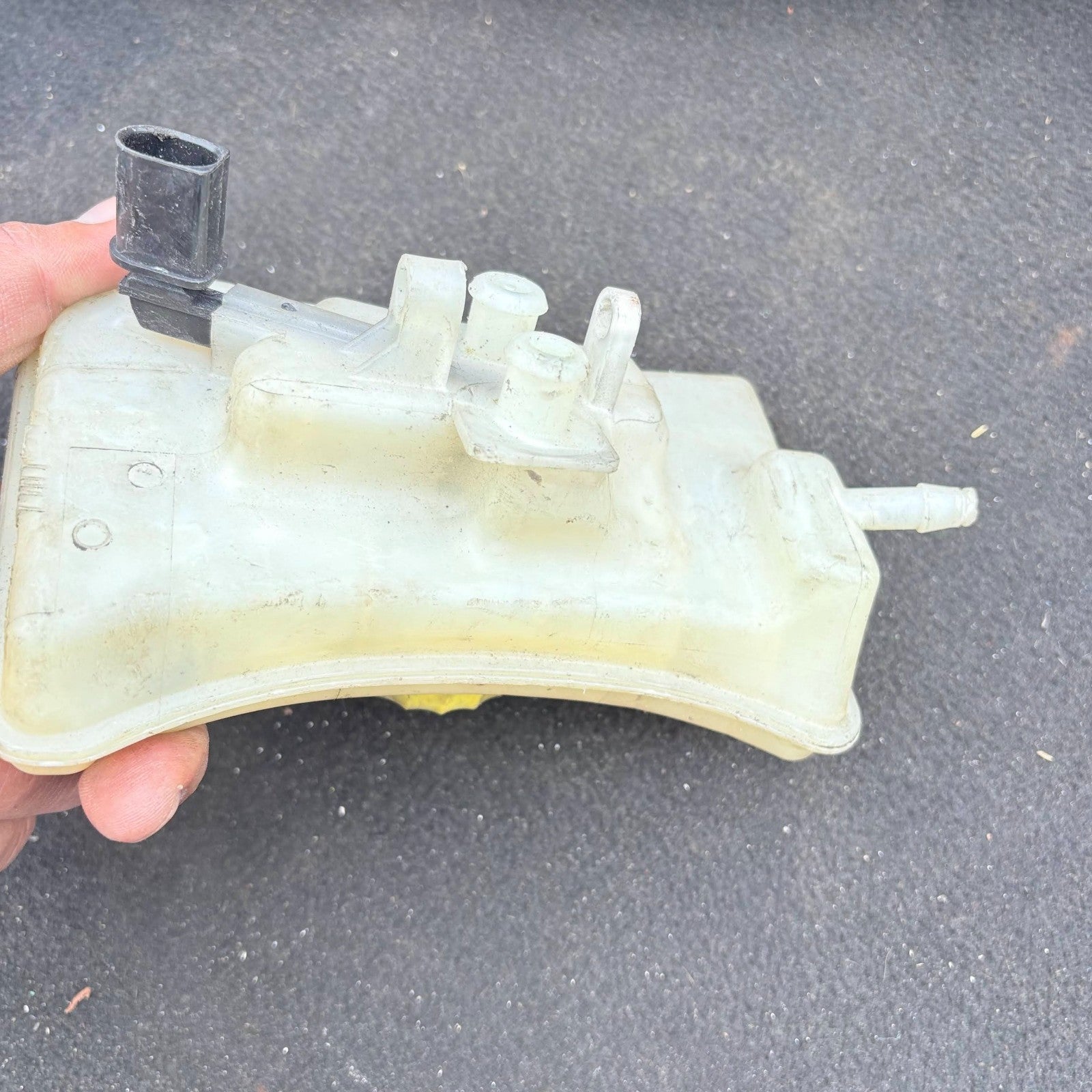 Audi A4 B8 Brake Fluid Reservoir Expansion Tank 2008-2012