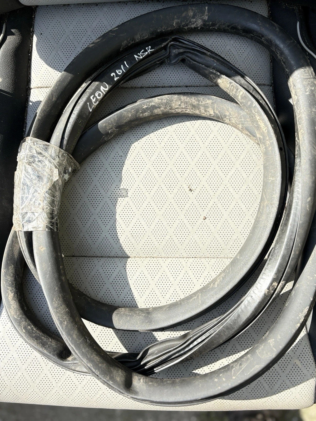 Seat Leon MK2 N/S Rear Passenger Left Side Door Rubber Seal