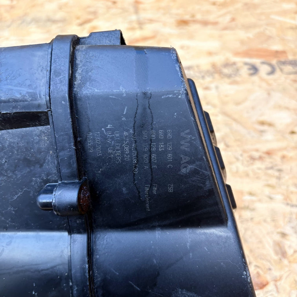 AUDI A1 8X 1.6 DIESEL AIR FILTER BOX HOUSING 6R0129601C