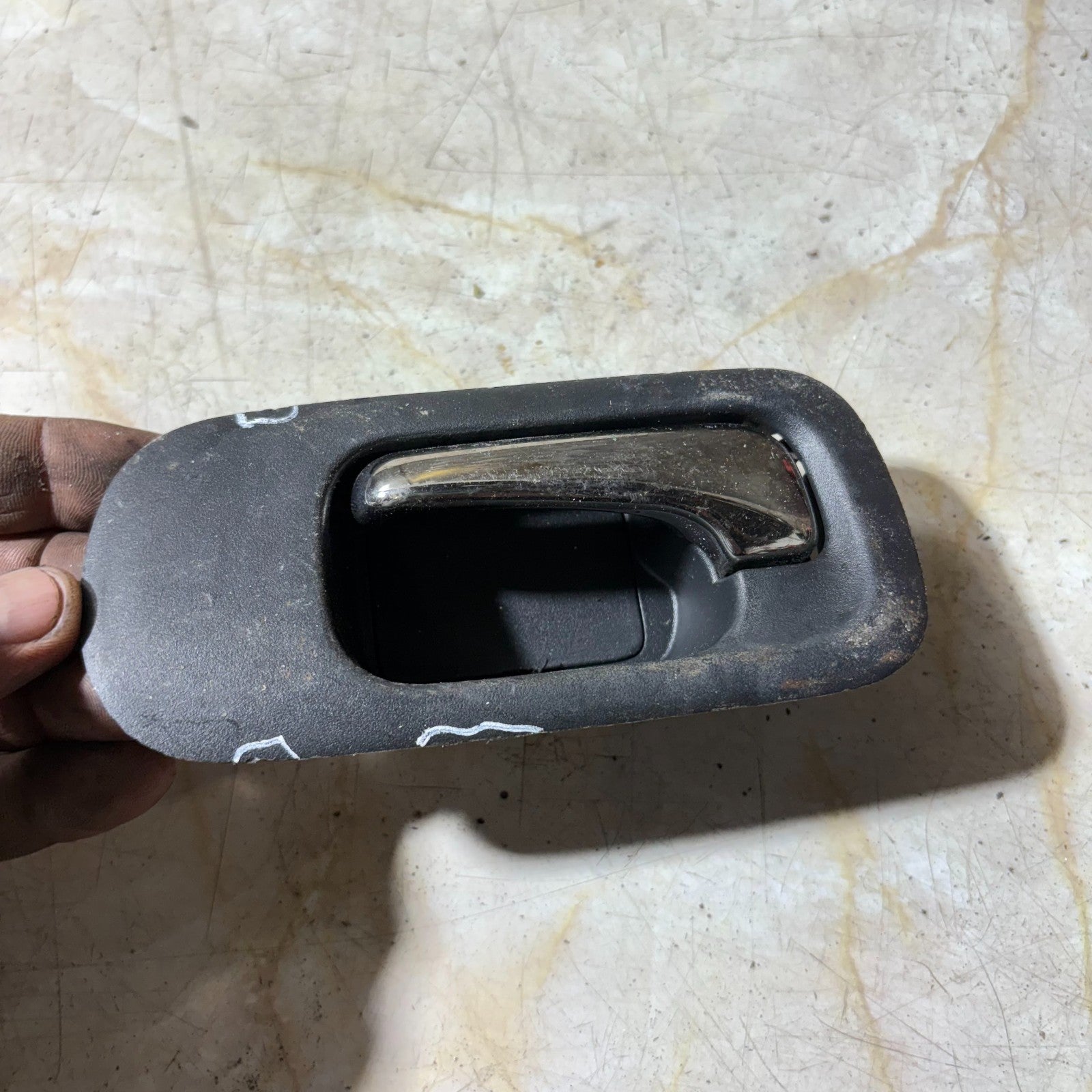 HONDA CR-V 2005 PASSENGER FRONT LEFT SIDE INNER DOOR HANDLE