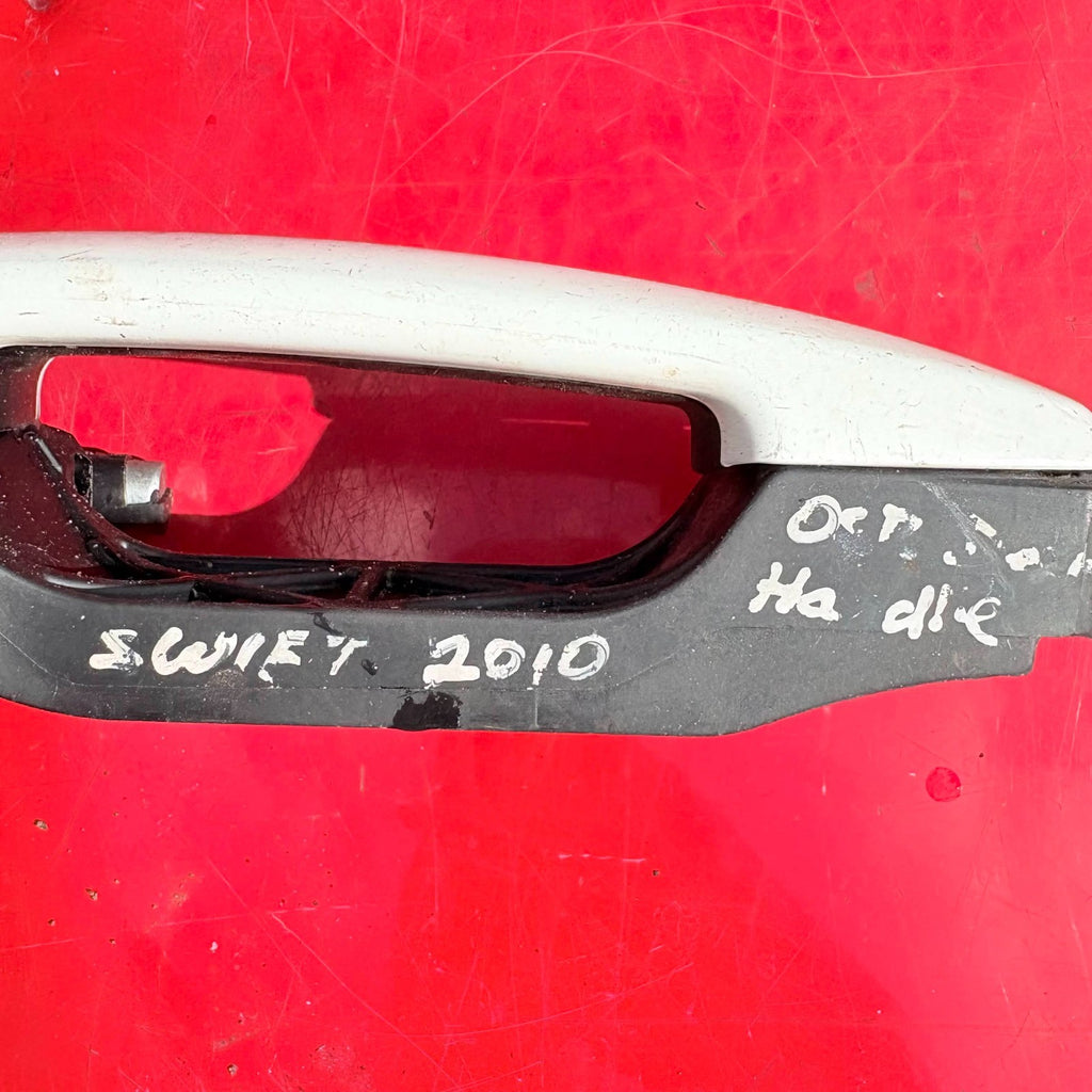 SUZUKI SWIFT EXTERIOR DOOR HANDLE REAR RIGHT DRIVERS OSR 2004-2010