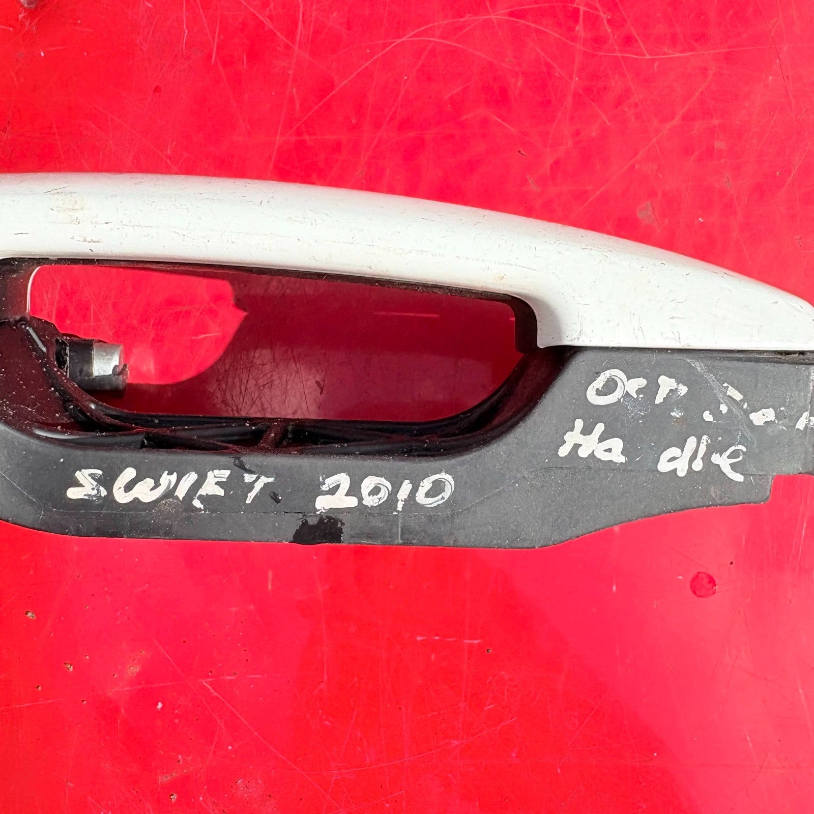 SUZUKI SWIFT EXTERIOR DOOR HANDLE REAR RIGHT DRIVERS OSR 2004-2010