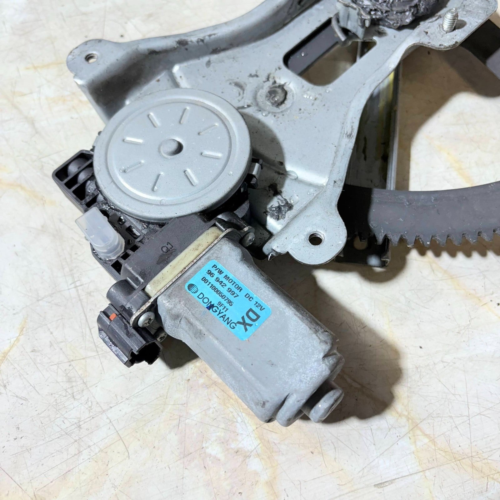 Chevrolet Aveo 2008-2011 Front Left Window Motor & Regulator NSF 96942997
