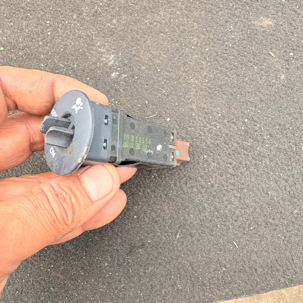 NISSAN QASHQAI J10 MK1 06-13 AIRBAG ON OFF DEACTIVATION SWITCH