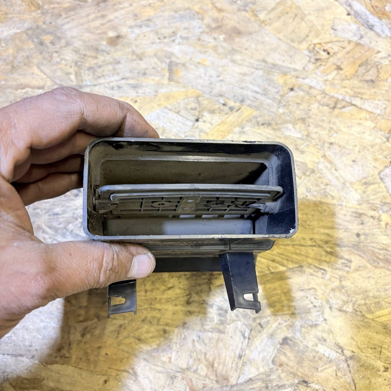 FORD TRANSIT CONNECT 2000-2006 RIGHT DRIVER SIDE DASH VENT 2T1H19893AC