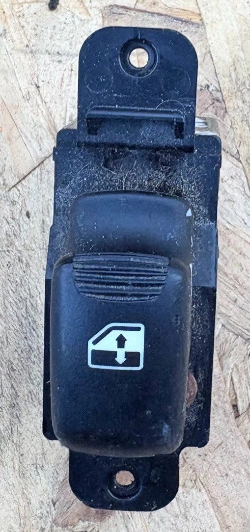 Hyundai Santa Fe SM 2001-2006 Rear Left Power Window Switch 93580-26100