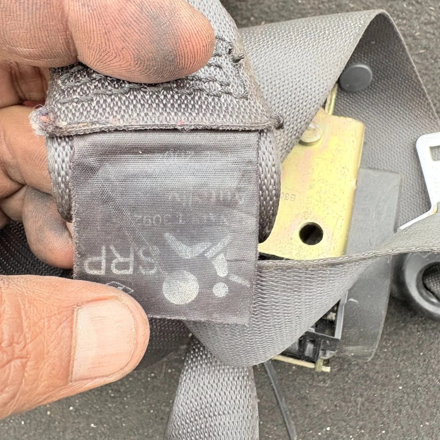 Renault Scenic Megane Seatbelt Seat Belt Passenger Front Side 2004 041083