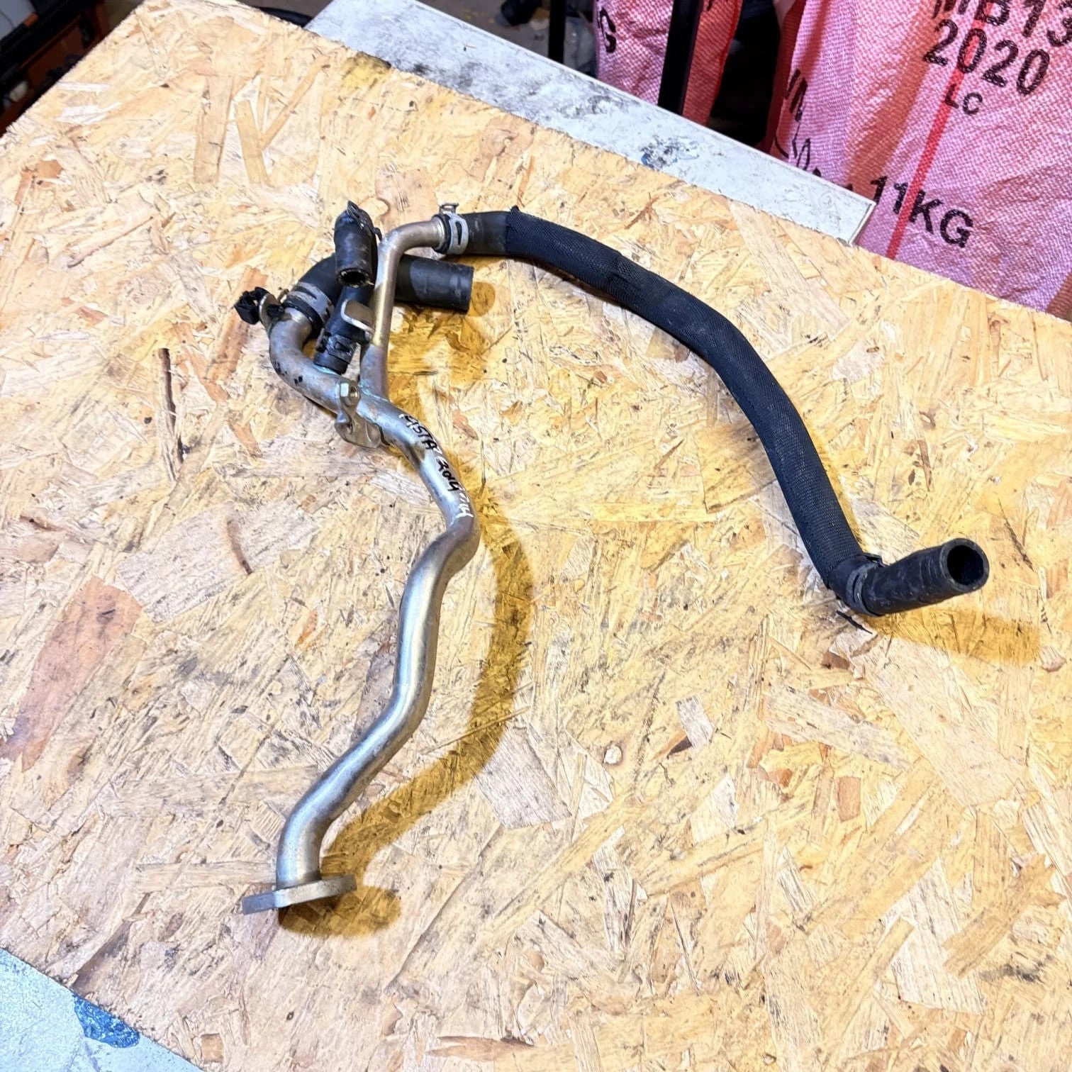 Ford Fiesta Mk7 2008-2017 Engine Water Coolant Pipe Hose 55592000 JUT221560