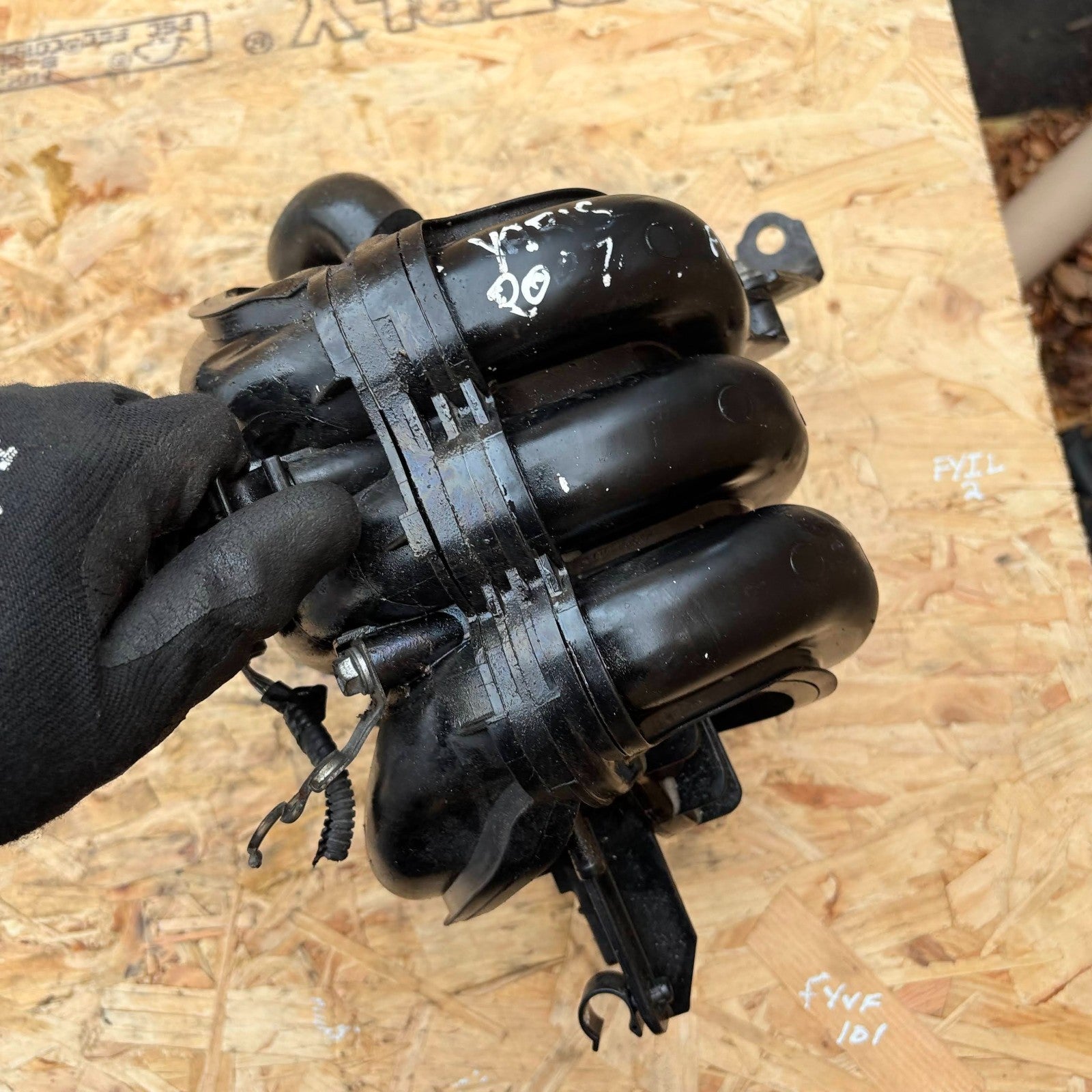 Toyota Yaris Mk2 XP90 1.0 VVT-i 1KR-FE Intake/Inlet Manifold 2006-2011