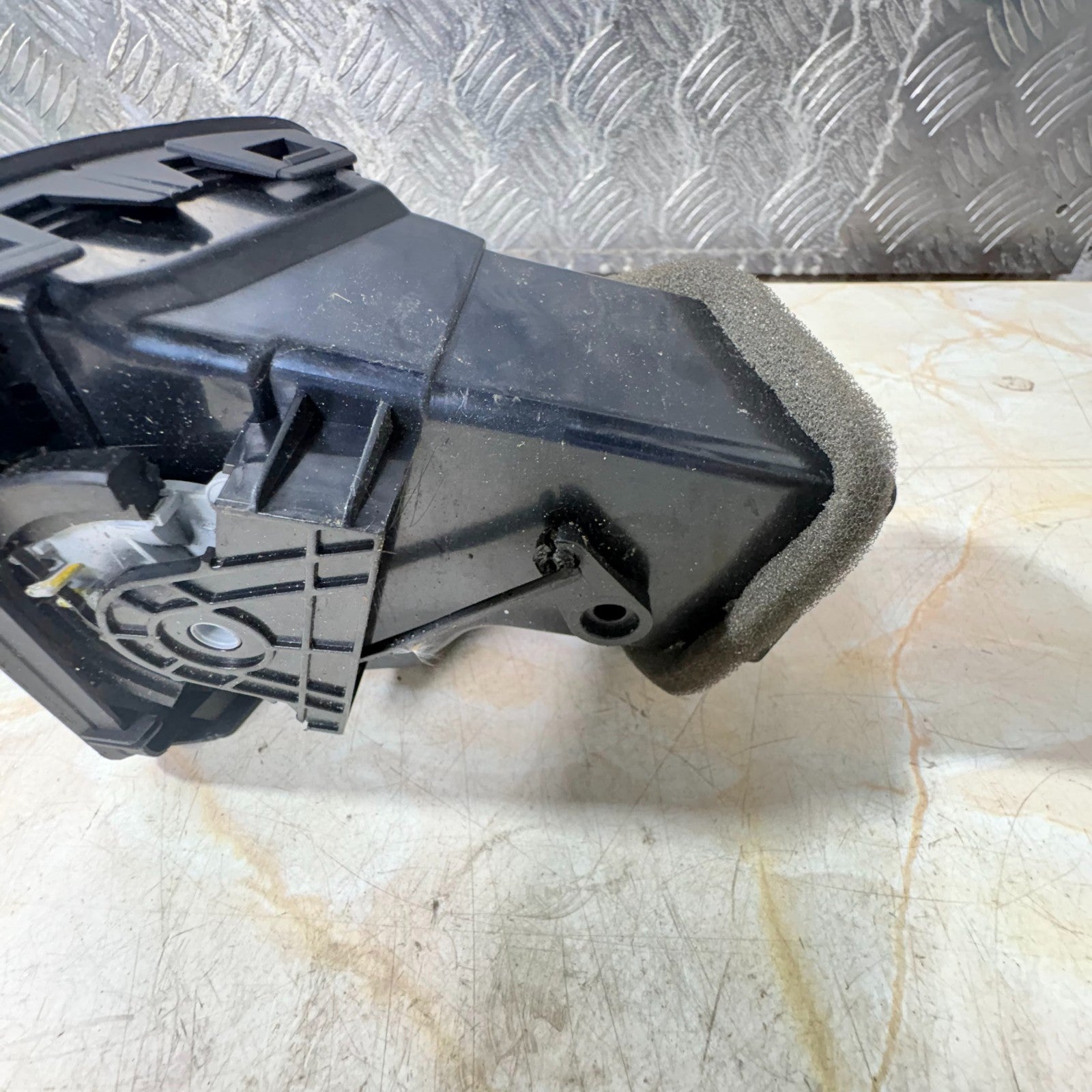 VW Golf Mk5/Rabbit GTI 2006-2009 Dash Air Vent Left (NS) 1K0819703