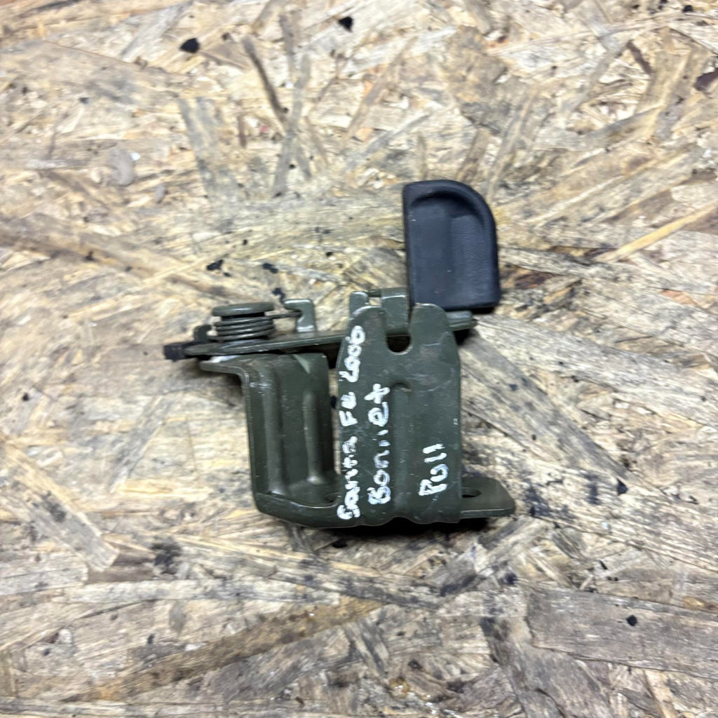 ?Hyundai Santa Fe 2001?2006 2.0 CRDi Bonnet Release Pull Handle ? ?