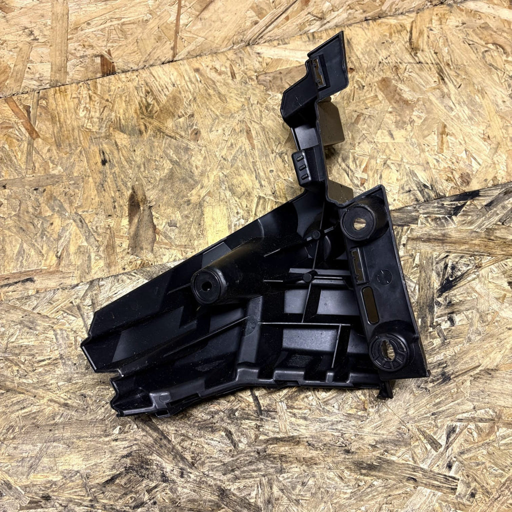 Skoda Karoq 2018-Left Rear Bumper Bracket Guide 57A807377