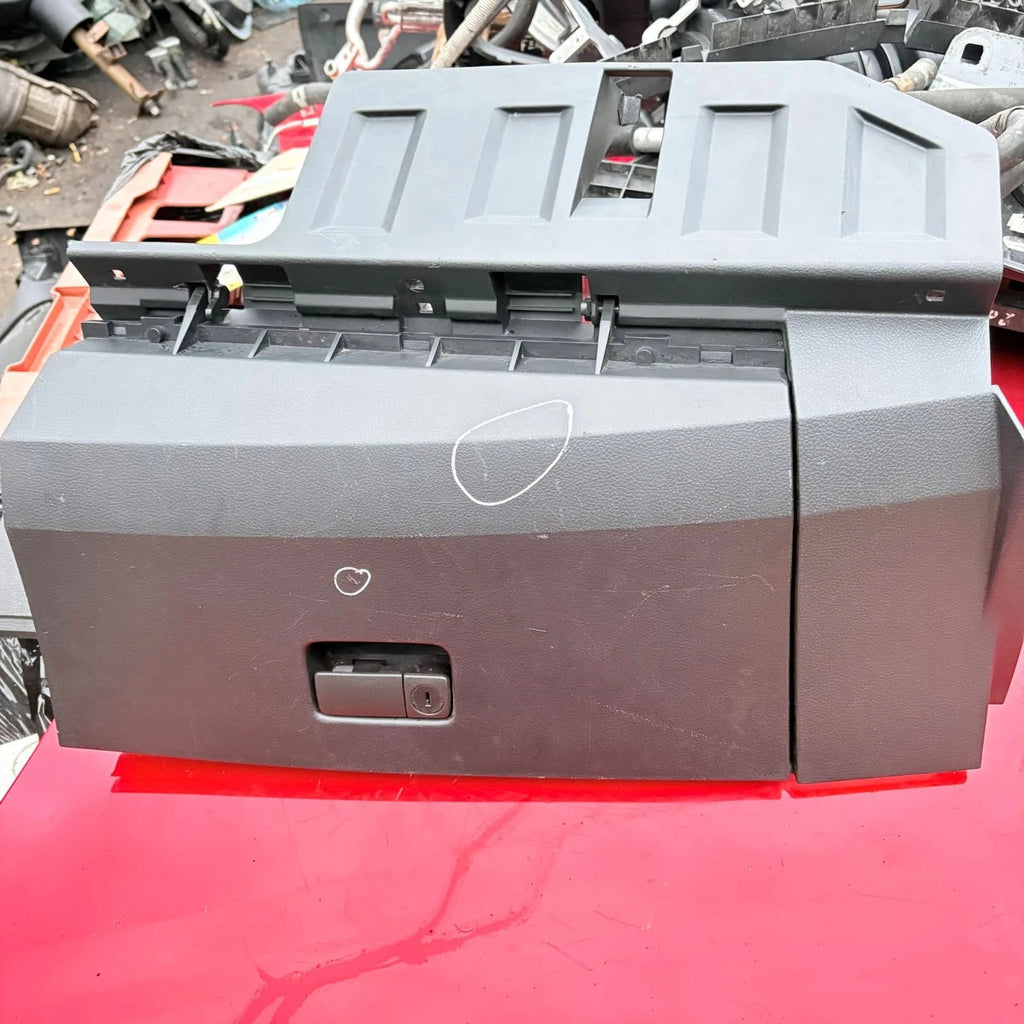 Nissan Murano Z50 2003-2008 Front Passenger Glove Box Storage Compartment