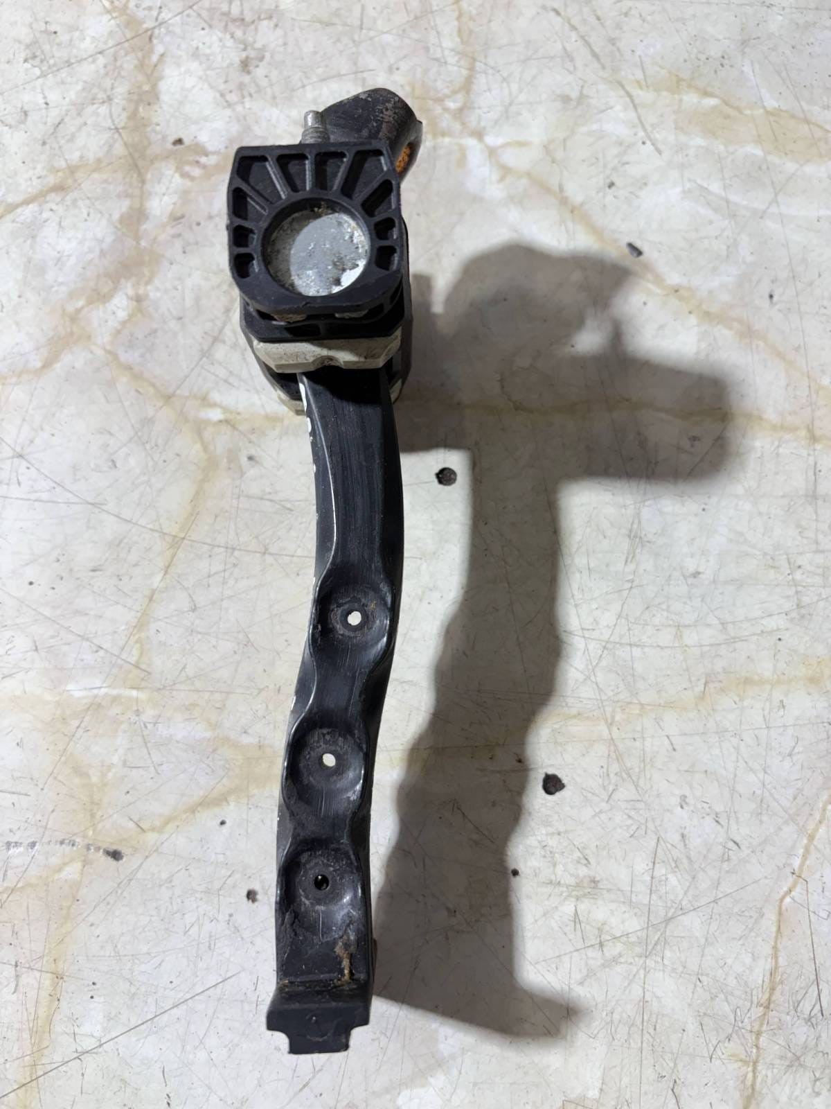 VAUXHALL ASTRA H FRONT DOOR CHECK STRAP