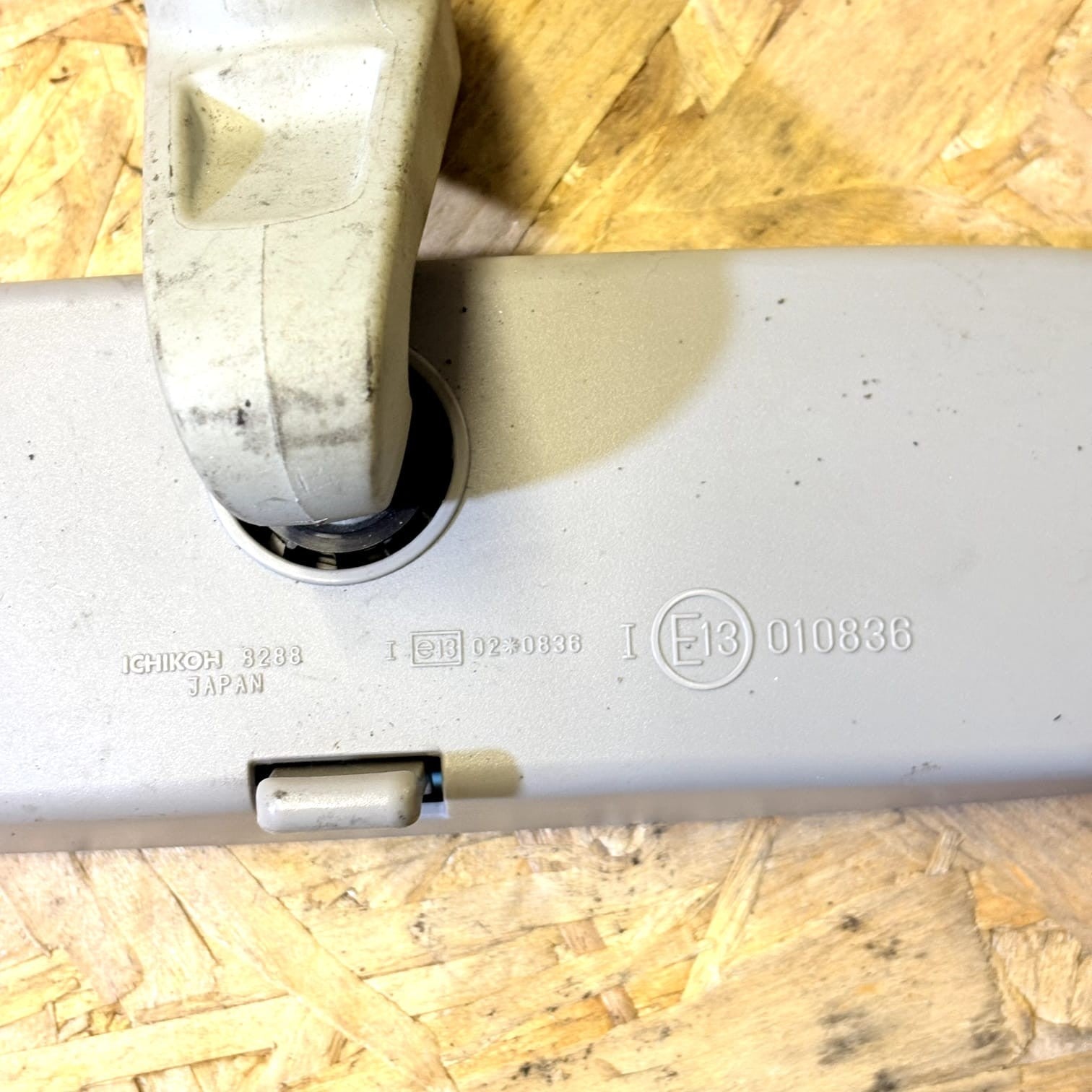 SUZUKI SWIFT REAR VIEW MIRROR E13010836 A574