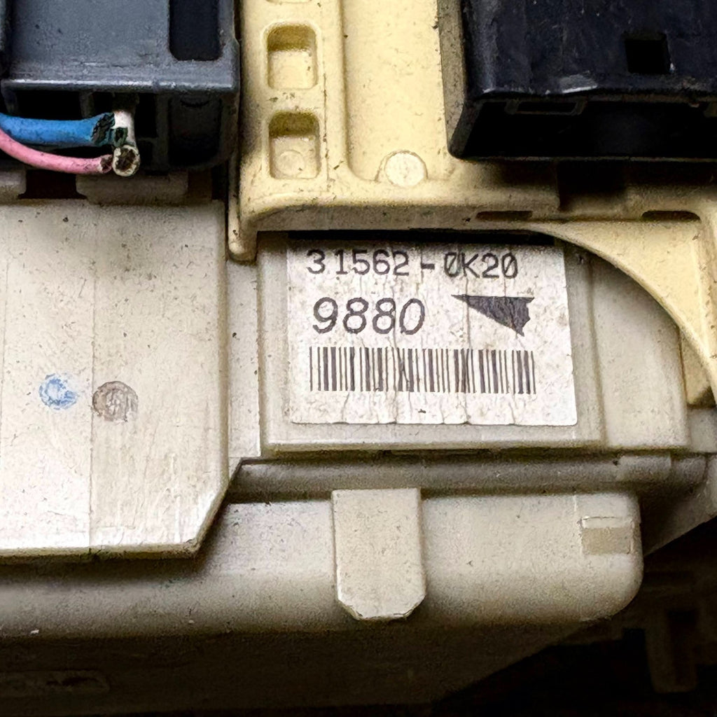 Toyota Yaris 1.3 Petrol 2006-2011 Fuse Box 82730-00290