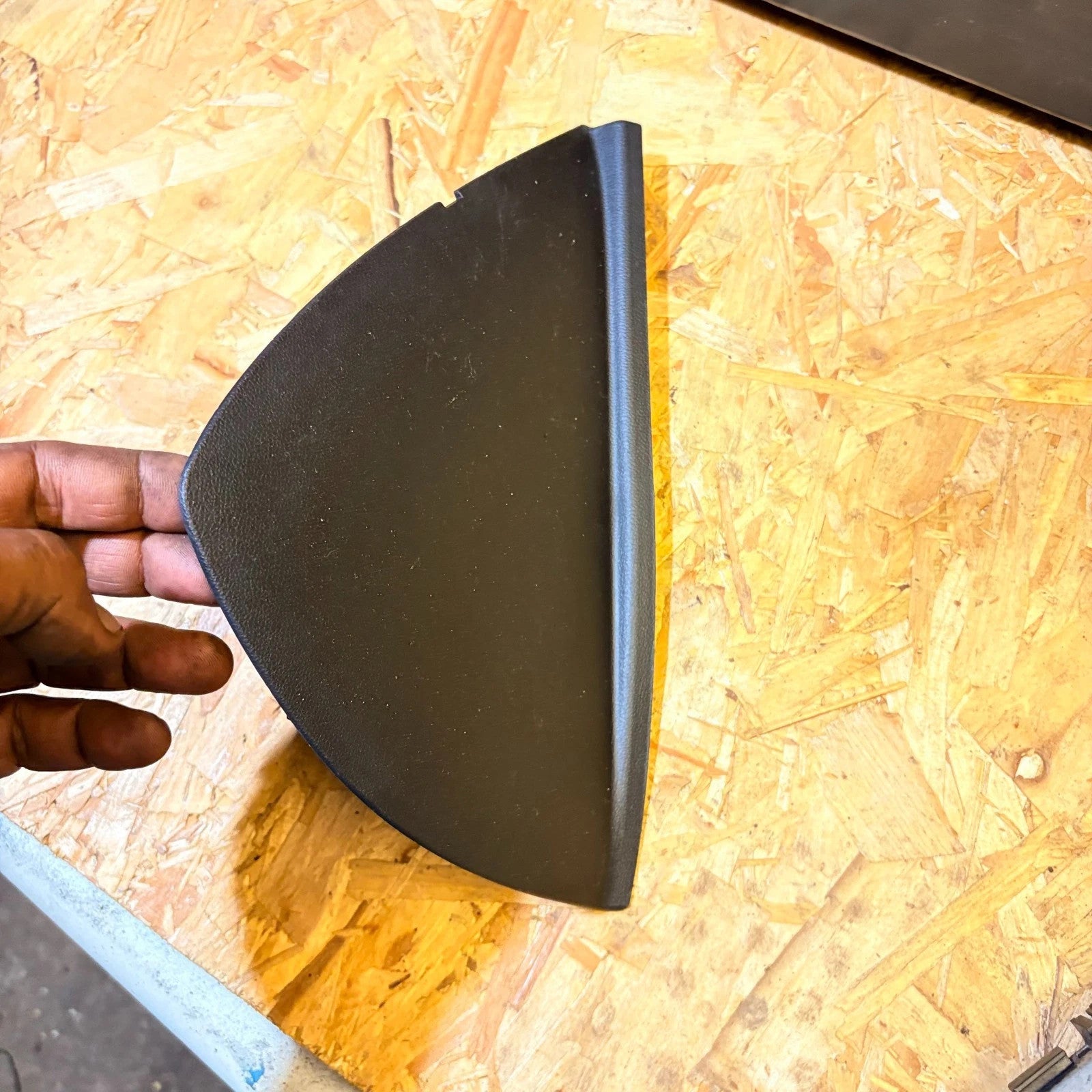 Audi A1 8X Dashboard End Cap Cover Trim Passenger Left Side 2011-2018 8X0857085A