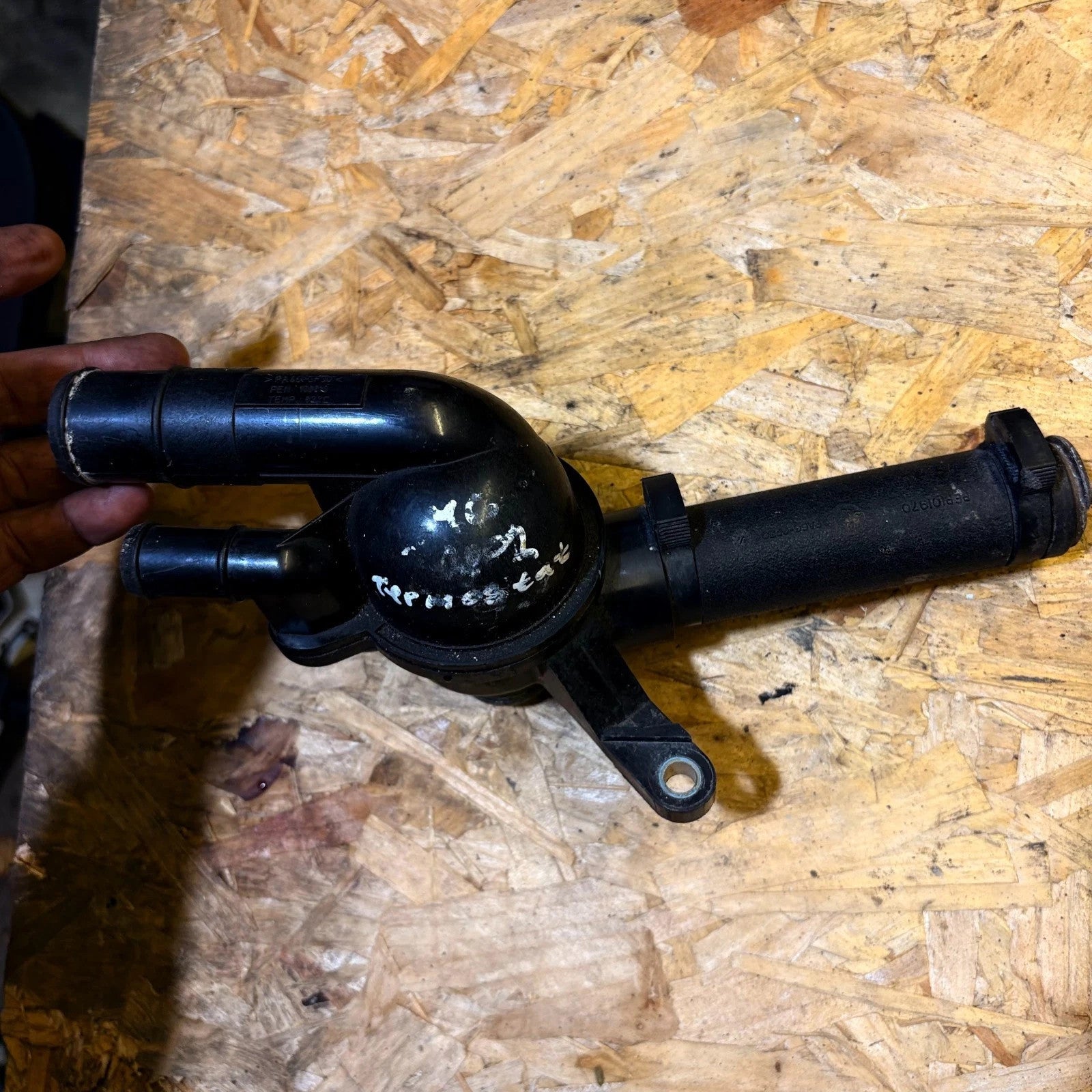 MG ROVER 25 45 ZR ZS 2001-2005 Engine Coolant Thermostat Housing PEN100510