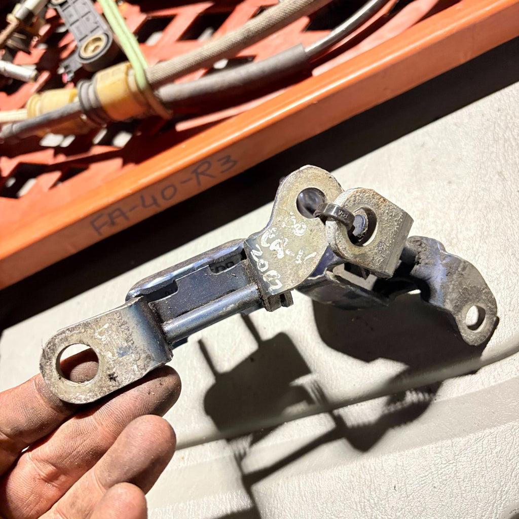 HONDA CR-V MK2 02-06 5 DOOR REAR DRIVER RIGHT DOOR HINGES PAIR