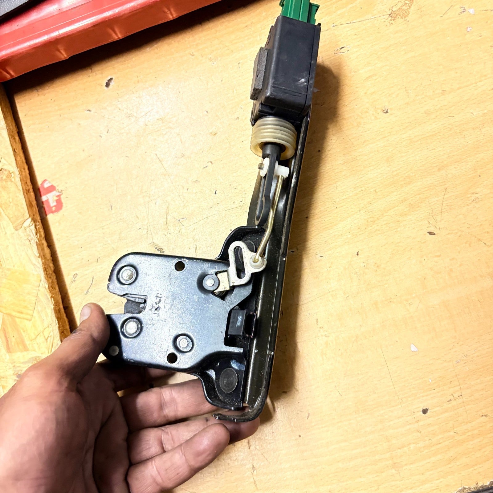 Audi TT Trunk Lid Lock Tailgate Boot Latch Catch Mechanism Rear 2000