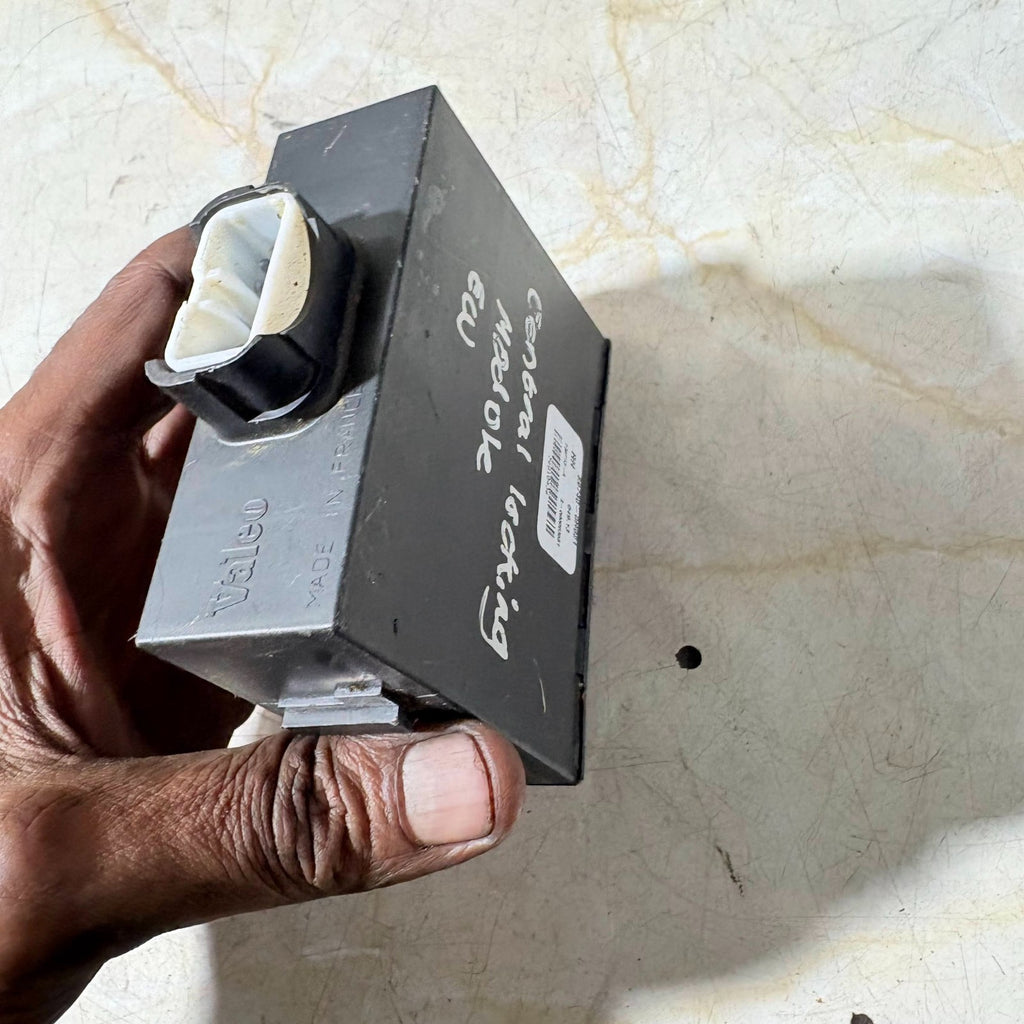 TOYOTA AYGO 2013 DOOR CONTROL MODULE ECU 89740-0H021